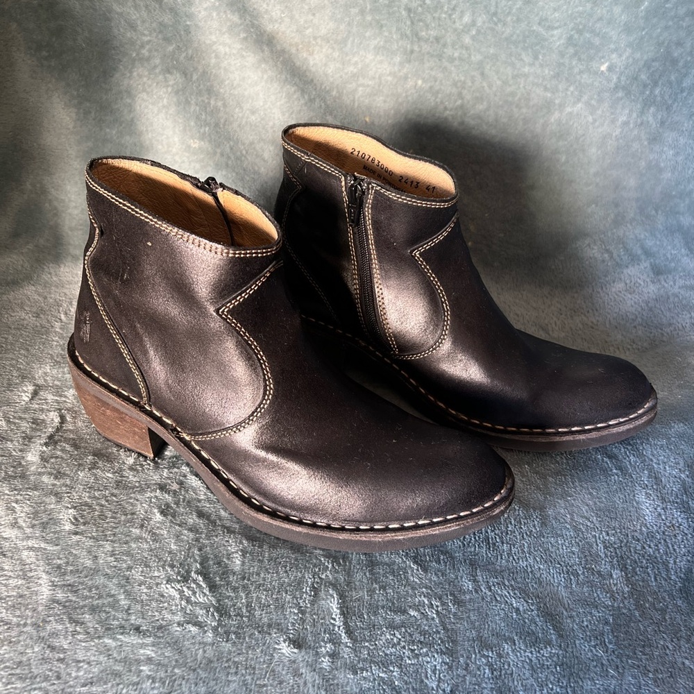 Fly London Men's Dark Leather Boots